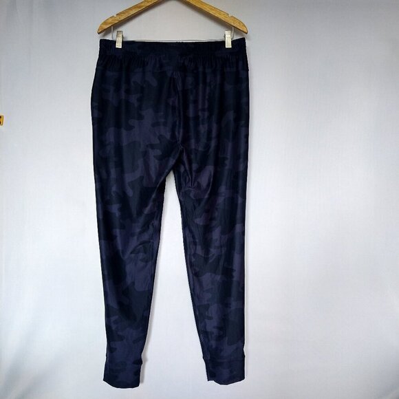 Rhone Jogging Pants Size Medium Blue Camoflage Camo